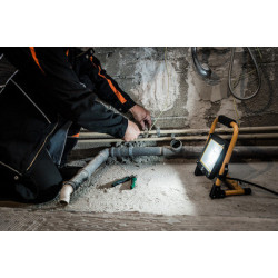Projecteur LED portable JARO 3050 M - BRENNENSTUHL
